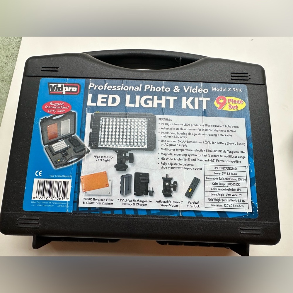 New in box LED light kit photo & video model Z-96K
Professional lite kit